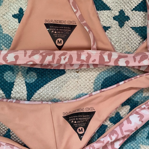 Bikini Set - Picture 3 of 4